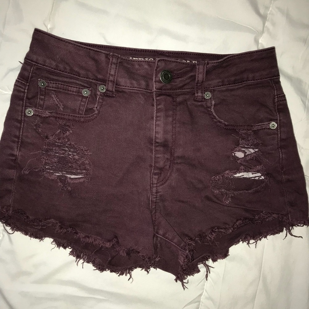 American Eagle maroon festival shorts